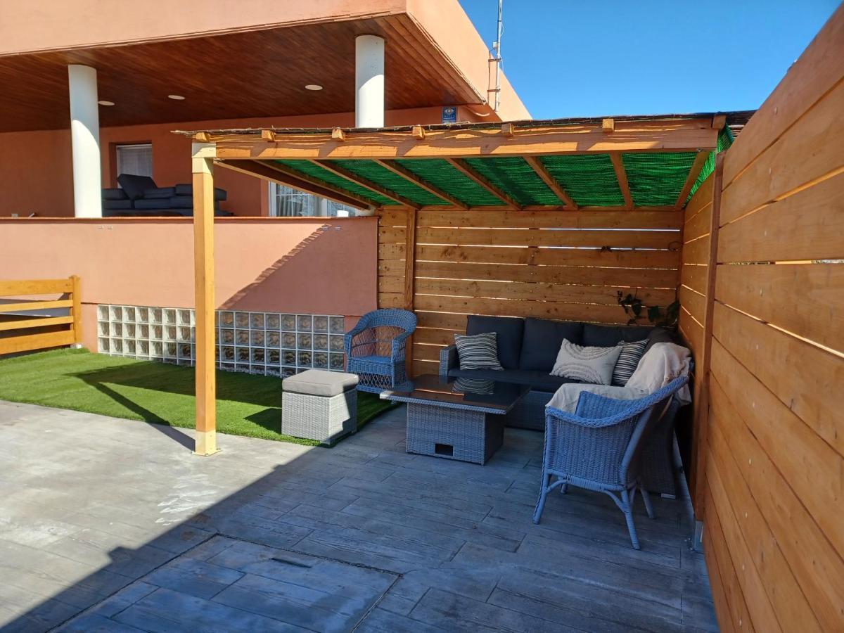فيلا Piscina De Sal Barbacoa Wifi, Parking Gratis, 3 Min Pga Casa El Roble خيرونا المظهر الخارجي الصورة