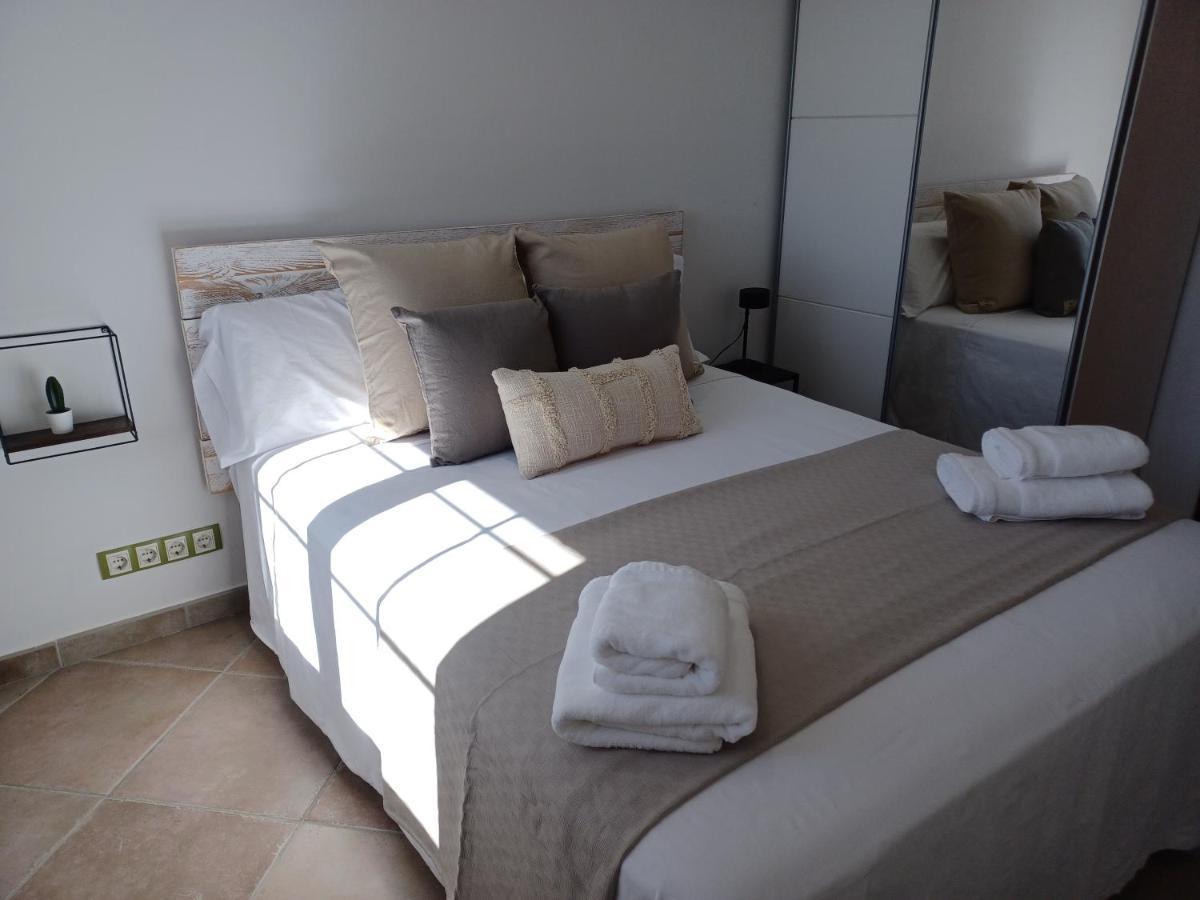 فيلا Piscina De Sal Barbacoa Wifi, Parking Gratis, 3 Min Pga Casa El Roble خيرونا المظهر الخارجي الصورة