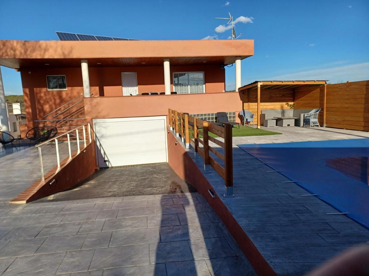 فيلا Piscina De Sal Barbacoa Wifi, Parking Gratis, 3 Min Pga Casa El Roble خيرونا المظهر الخارجي الصورة