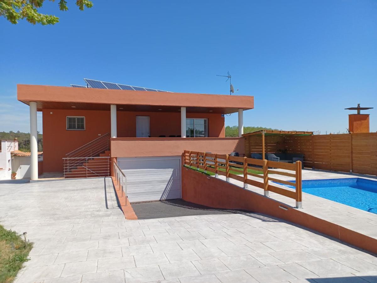 فيلا Piscina De Sal Barbacoa Wifi, Parking Gratis, 3 Min Pga Casa El Roble خيرونا المظهر الخارجي الصورة