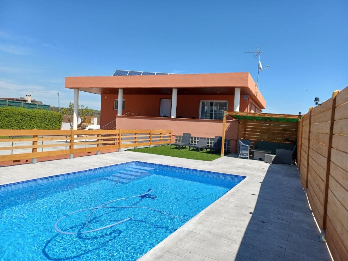 فيلا Piscina De Sal Barbacoa Wifi, Parking Gratis, 3 Min Pga Casa El Roble خيرونا المظهر الخارجي الصورة