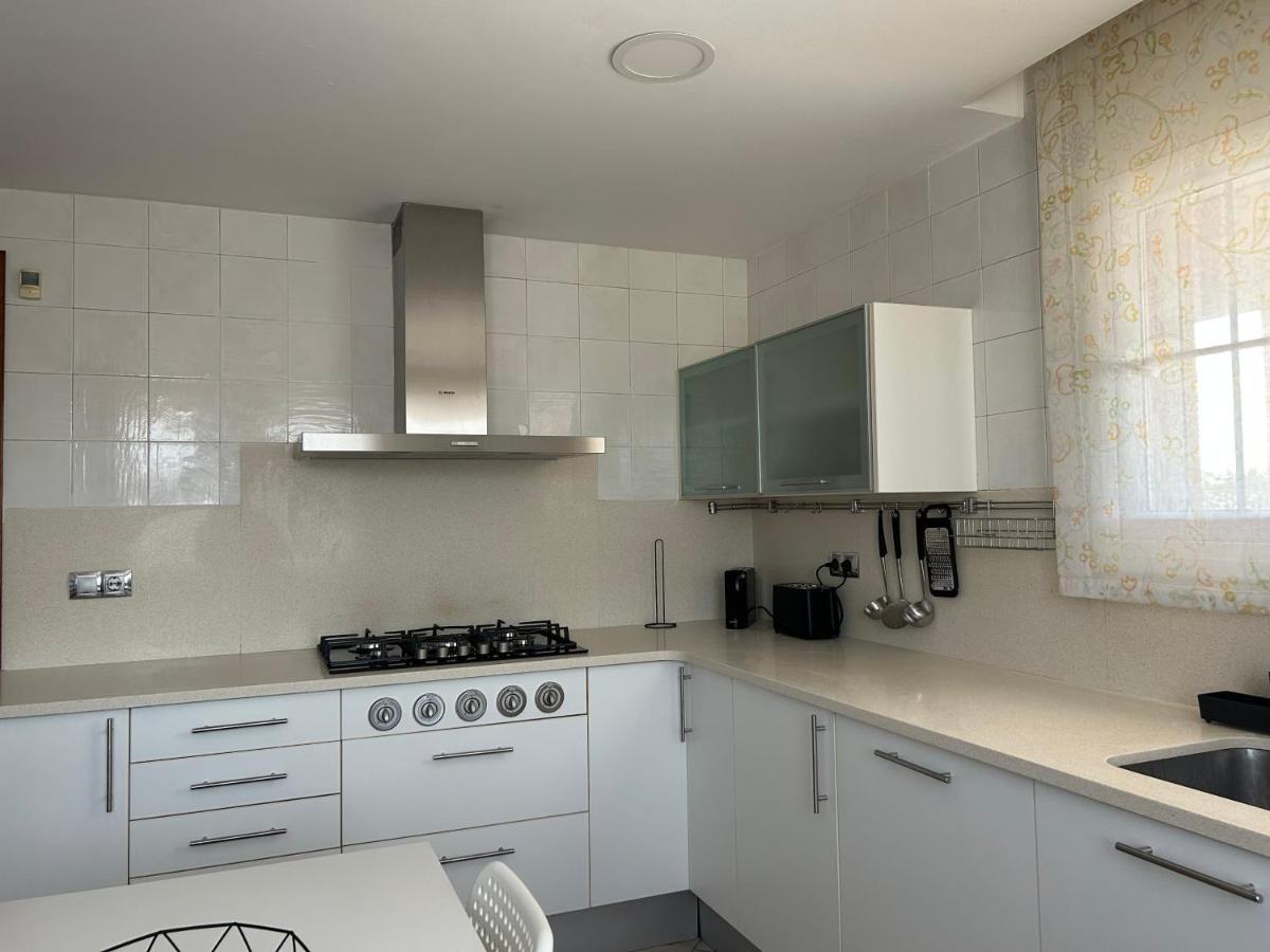 فيلا Piscina De Sal Barbacoa Wifi, Parking Gratis, 3 Min Pga Casa El Roble خيرونا المظهر الخارجي الصورة