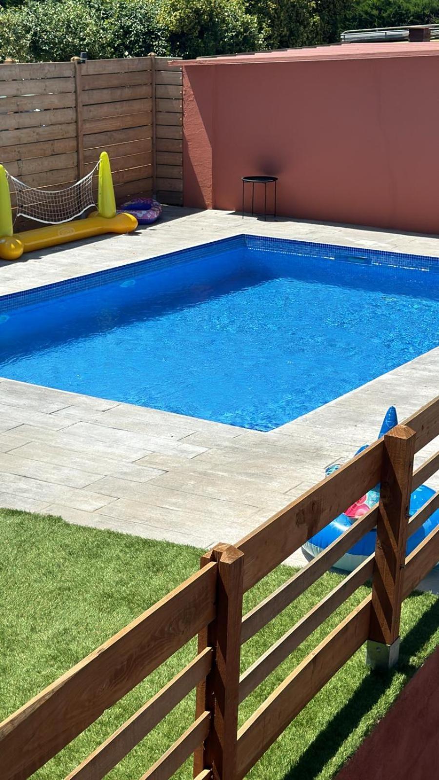 فيلا Piscina De Sal Barbacoa Wifi, Parking Gratis, 3 Min Pga Casa El Roble خيرونا المظهر الخارجي الصورة